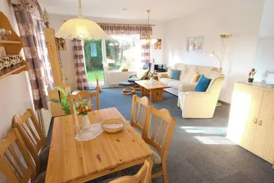 Spacious vacation home in a central location in Norddeich with 3 bedrooms