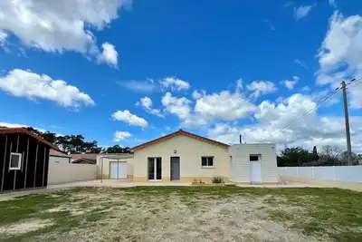 Image de Maison de vacances à 5mn de la plage dans un quartier calme et privé