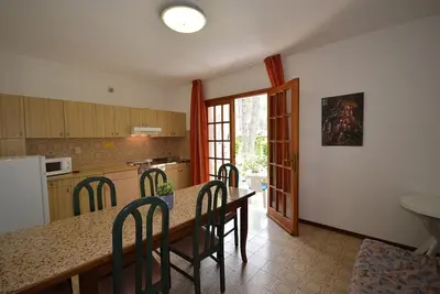 Image de Appartement confortable dans une Villa entourée d'un beau jardin
