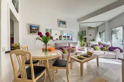 Image de Skol 520c – Cozy apartment with Sea and Pool view