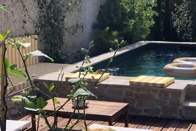 Image de Charmante Grange au Mont d'Or, avec piscine et jardin, en bord de Soane!