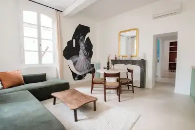 Image de Brune / ultra central avec clim