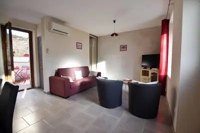 Image de Coulege / maison avec clim et cour