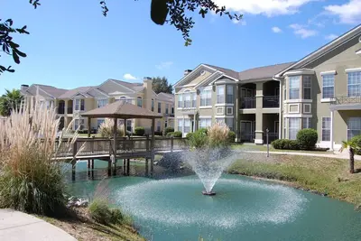 Image de 1501v A short walk to the beach.