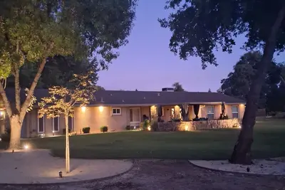 Image de Granite Bay Getaway - Relaxing oasis with Jacuzzi.