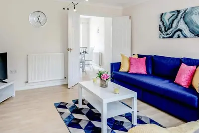 Image de Contractors Home 3 Bed 2. 5 Bath | Parking | Wifi