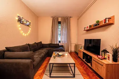 Image de Spacious apartment in a perfect location with high-speed internet and A/C