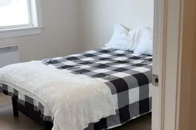 Charming 1-bedroom apartment with WiFi, fitness room in welcoming Charlottetown