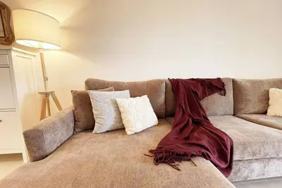 Image de Our peaceful garden apartment is in a serene, tranquil location