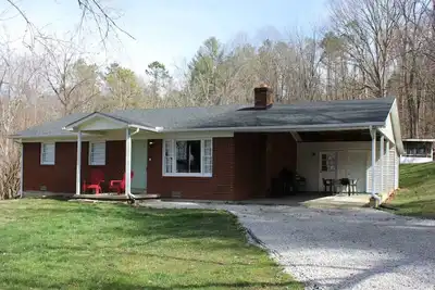 Charming & Secluded Farm House