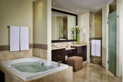 Image de Villa del Palmar Cabo: Beachfront Bliss, Top Dining & Endless Adventure