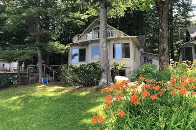 Image de Galway Lakefront Camp with a View
