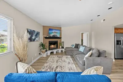 Image de Oceanside Oasis, a staycation to vacation in beautiful Oceanside, Ca.