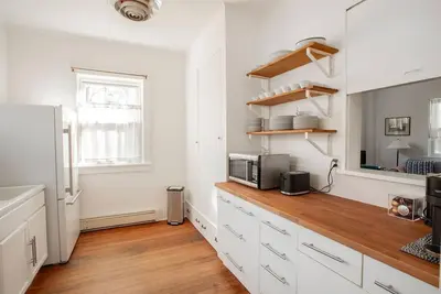 Image de A well-appointed cottage in the woods of Garrison, Ny