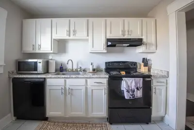 Image de Avondale Haven: Near it All– WiFi, King Bed & Pets