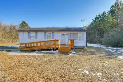 Image de 12 Mi to Lake Chesdin: Bbq-Ready Angler's Getaway!