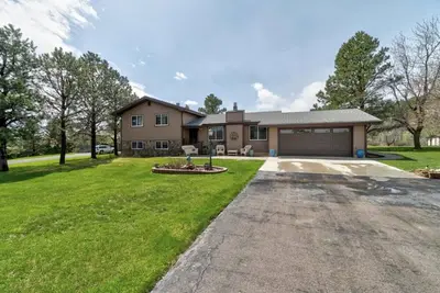 Image de Great Sturgis Location for 85th Rally Experience - 4 bedroom home with garage