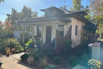 Image de Charming cottage, private pickleball, walk to restaurants, fast wifi, 1 acre