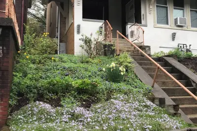 Image de Spacious, 2 story apt with amenities! Us Open