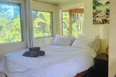 Image de Tropical 4br/3ba Retreat near Hilo w/ Private Entrances & High-Speed Wi-Fi