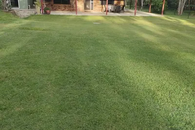 Image de Acreage Guest House set on 1 1/2 Acres