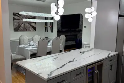 Image de Comfortable cozy 3-bedroom house with WiFi, Ac, pool table, in Queens Ny.