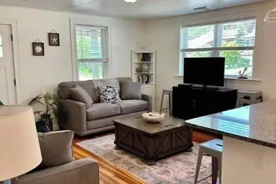 Image de Beautiful Oob cottage, perfect for summer vacation