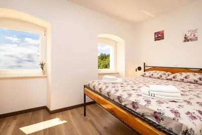 Image de Appartement de deux chambres avec air conditionné Veprinac, Opatija (A-23856-a)