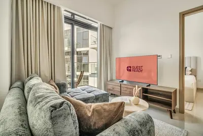 Image de GuestReady Essential - Mode Retreat Azizi Gardens