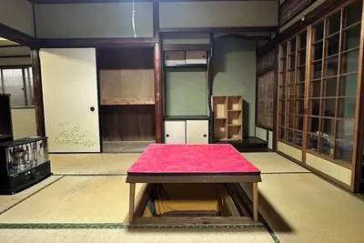 Image de 9 min. walk from Beppu Station / Rental of an old reclaimed house / Max. 6 people / Inn where you can spend a special time with one-of-a-kind vessels and furniture / Free Wi-Fi