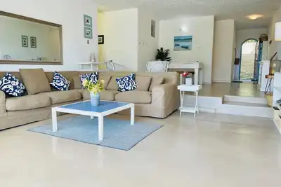 Charming Plettenberg Bay Apartment with Wi‑Fi & Ocean Views
