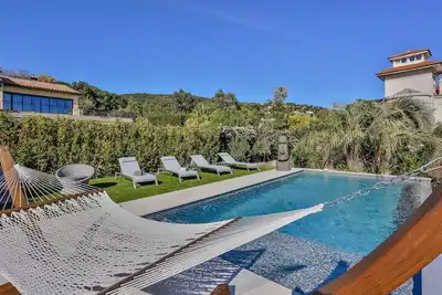 Image de Villa de rêve pour 8 personnes à Beauvallon, vue mer, hammam, piscine, jardin
