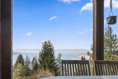 Image de Chalet familial avec vue sur les Alpes et le lac, sur les hauts de Montreux à Caux