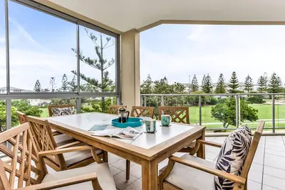 Image de Tropical Park View Retreat – 3br Bali Resort in Kingscliff (1210)