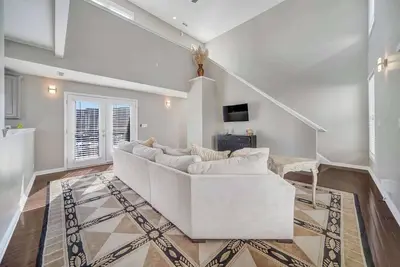 Image de Cozy Retreat in Norton Commons, Walk to Everything