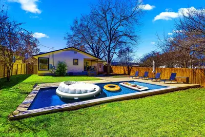 Image de Fun 3br Retreat in Austin Huge Pool Walkable
