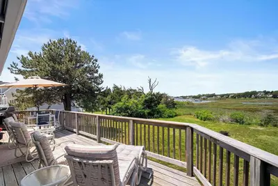 Image de Water Access, Sunsets, Walk to Restaurants!