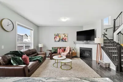 Image de Family Haven Suite• Kids Play Den•Airport• Free Banff Pass• Wine• Netflix!