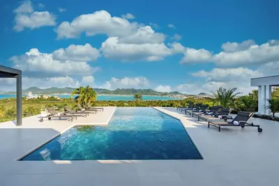 Image de Villa La Siesta - 5 Bedrooms - Stunning View - 5-minute walk to the beach