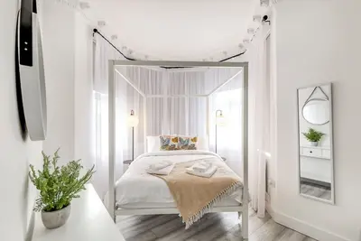 Image de Free Parking Ground Floor Apartment 5min by car to Local Train Station to London