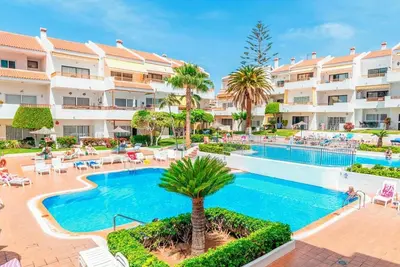 Image de Wonderful 2 Bedroom Apartment. Communal Heated Pool