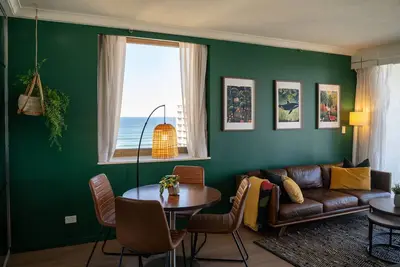 Image de Jungle Rhythm by the Sea Surfers Paradise Views