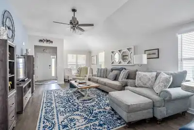 Image de Horsing around in Aiken!