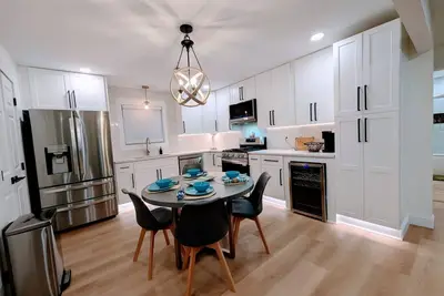 Image de Custom Design, Kitchen King Beds Laundry Large TVs