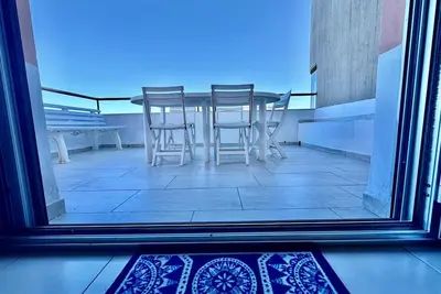 Image de Apartment with all amenities 50 meters from the sea. Breathtaking view