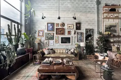 Image de Curated, Elevated & Eclectic Two Bedroom, Light-Filled City Loft In Strathcona