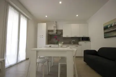 Image de 80 Four-room apartment within walking distance of the sea