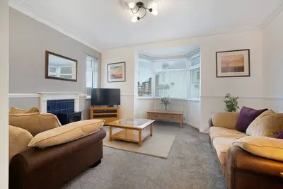 Image de New! 3br in Haughton Road