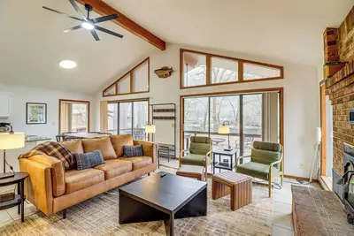 Image de Premier Trout Fishing: Scenic White River Cabin