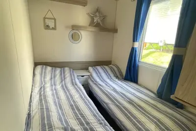 Image de Cosy caravan for great holidays on the Jurassic coast. Sleeps 8 and dog friendly